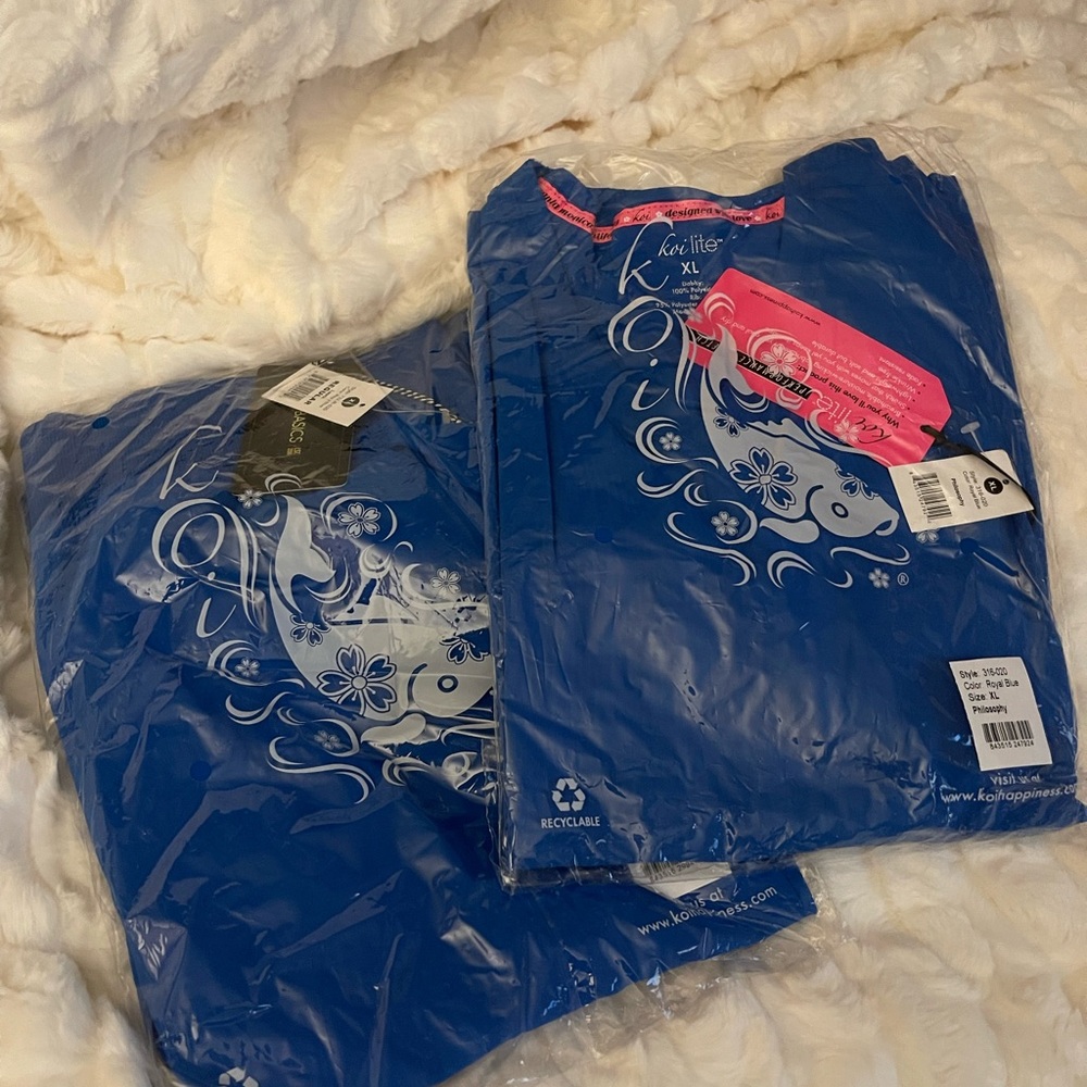 KOI Royal Blue scrub set. XL. NWT